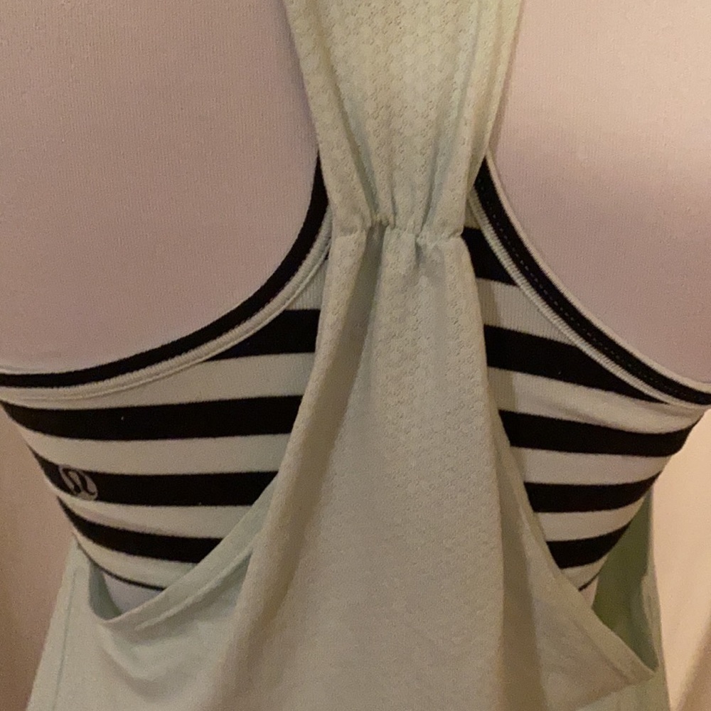Lululemon top w/built-in bra - Picture 5 of 6